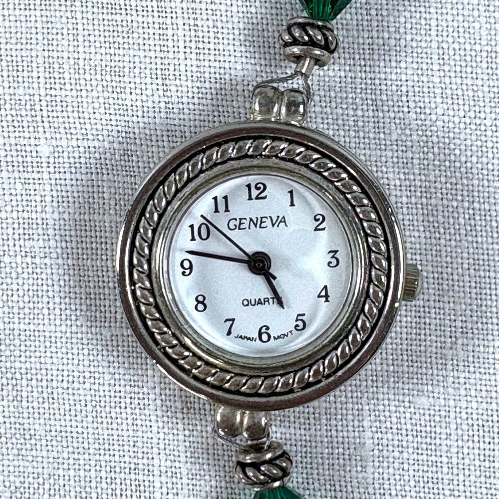Geneva Womens Quartz Watch Emerald Green Beaded Bracelet Toggle‎ Clasp